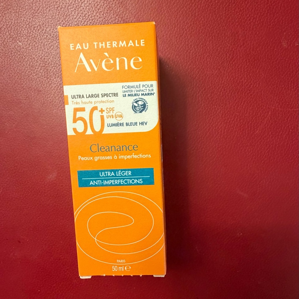Avène Cleanance SPF 50+ Ultra-Light Anti-Imperfections Sunscreen - Orange